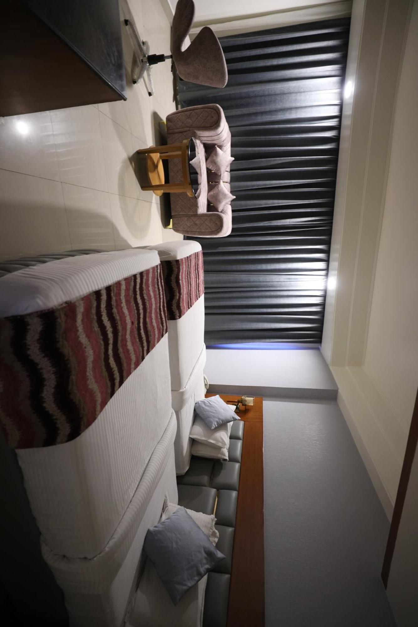Eastin Hotels Hyderabad Exterior foto