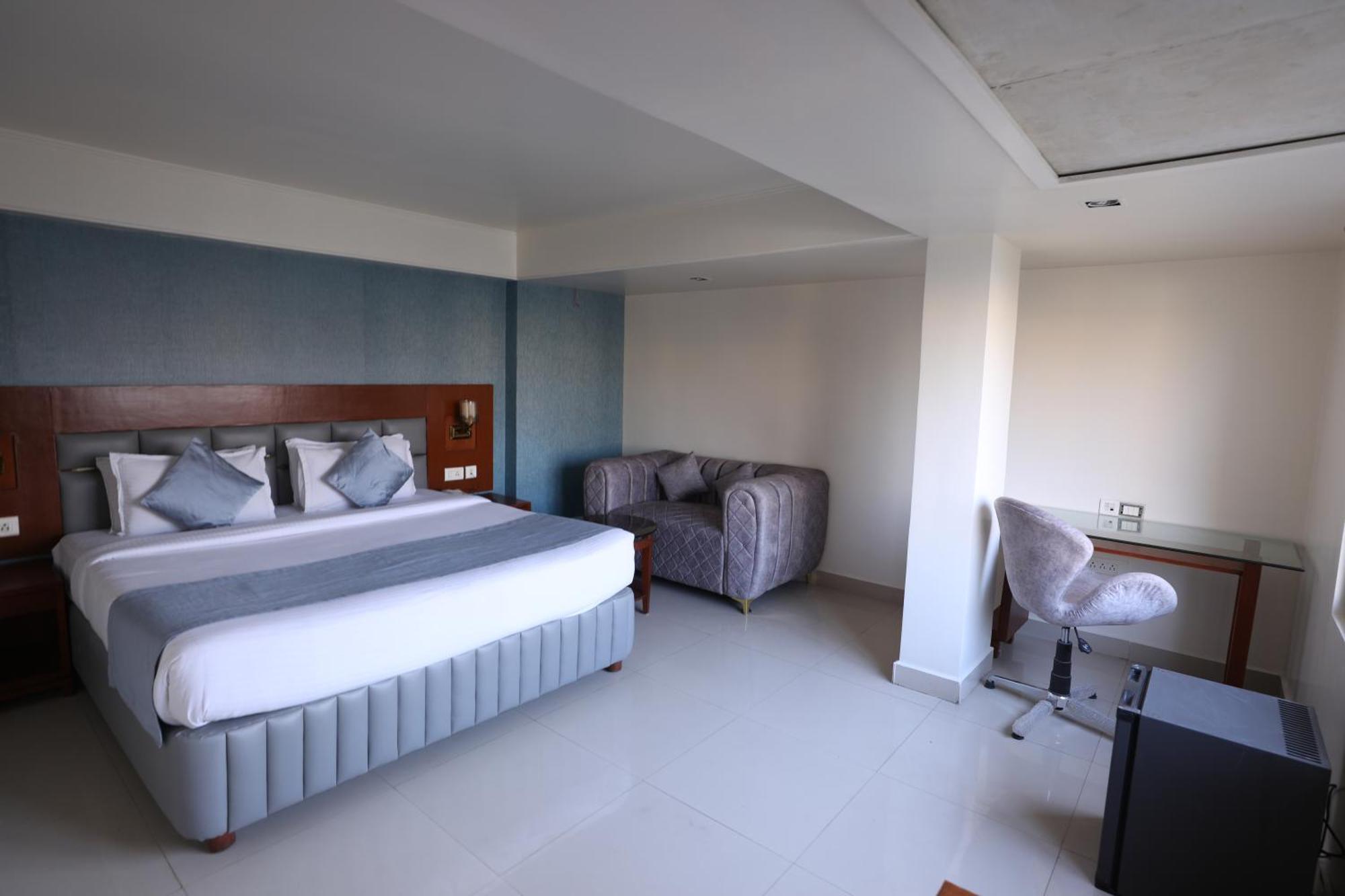 Eastin Hotels Hyderabad Exterior foto