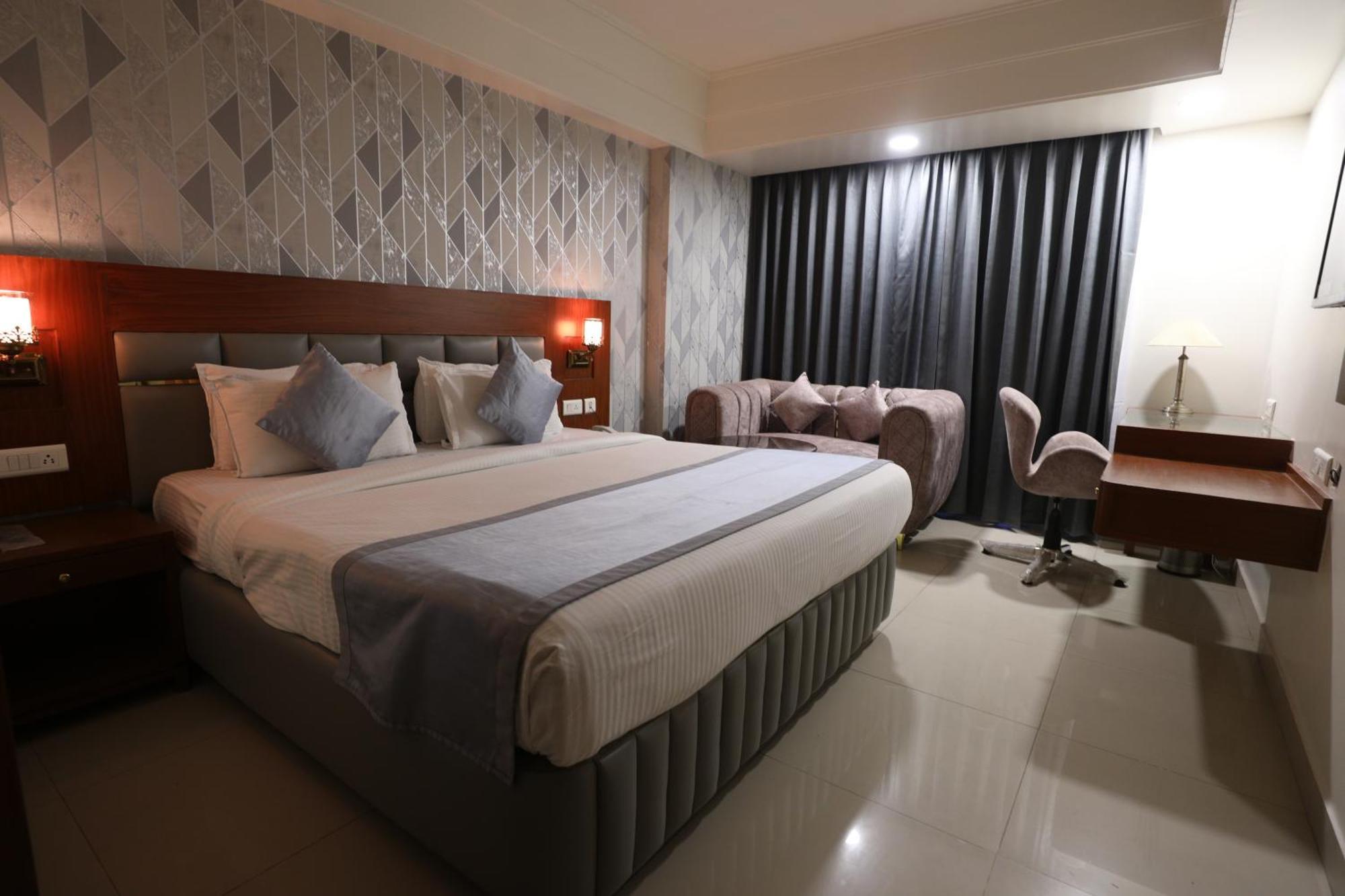 Eastin Hotels Hyderabad Exterior foto